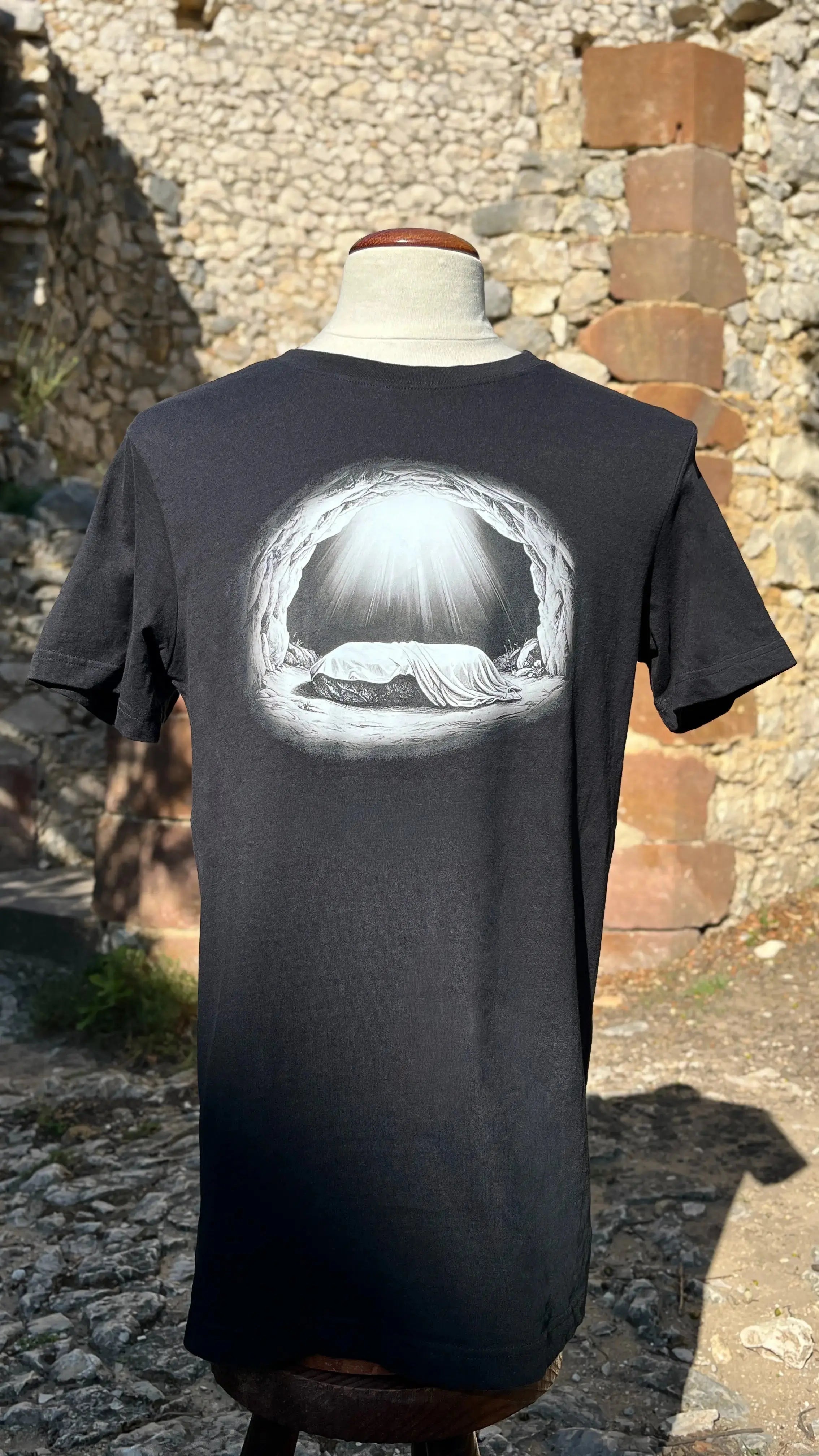 La Résurrection (Sans verset) - Manches courtes We Have Faith